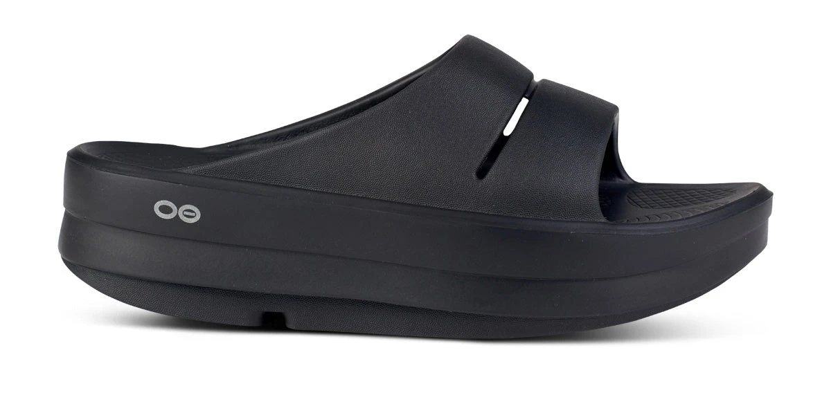 OOfos Women's OOmega OOahh Sandal - Black 2 OOfos Women's OOmega OOahh Sandal - Black - Image 2