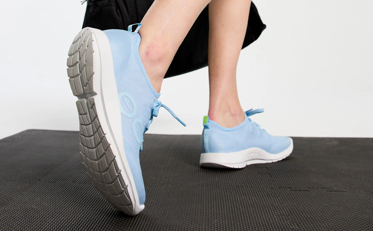 OOfos Women's OOmg Sport LS Low Shoe - Carolina Blue 4 OOfos Women's OOmg Sport LS Low Shoe - Carolina Blue - Image 4