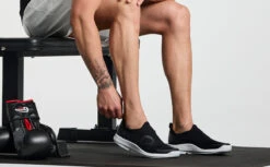 OOfos Men's OOmg Sport Low Shoe - White Black 14 OOfos Men's OOmg Sport Low Shoe - White Black -Oofos MicrosoftTeams image 12