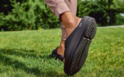 OOfos Women's OOmega OOahh Sandal - Black 12 OOfos Women's OOmega OOahh Sandal - Black -Oofos MicrosoftTeams image 255