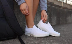 OOfos Women's OOmg Sport Low Shoe - White 13 OOfos Women's OOmg Sport Low Shoe - White -Oofos OOmgSport White Womens1