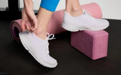 OOfos Women's OOmg Sport LS Low Shoe - White 12 OOfos Women's OOmg Sport LS Low Shoe - White -Oofos Womens Wht1